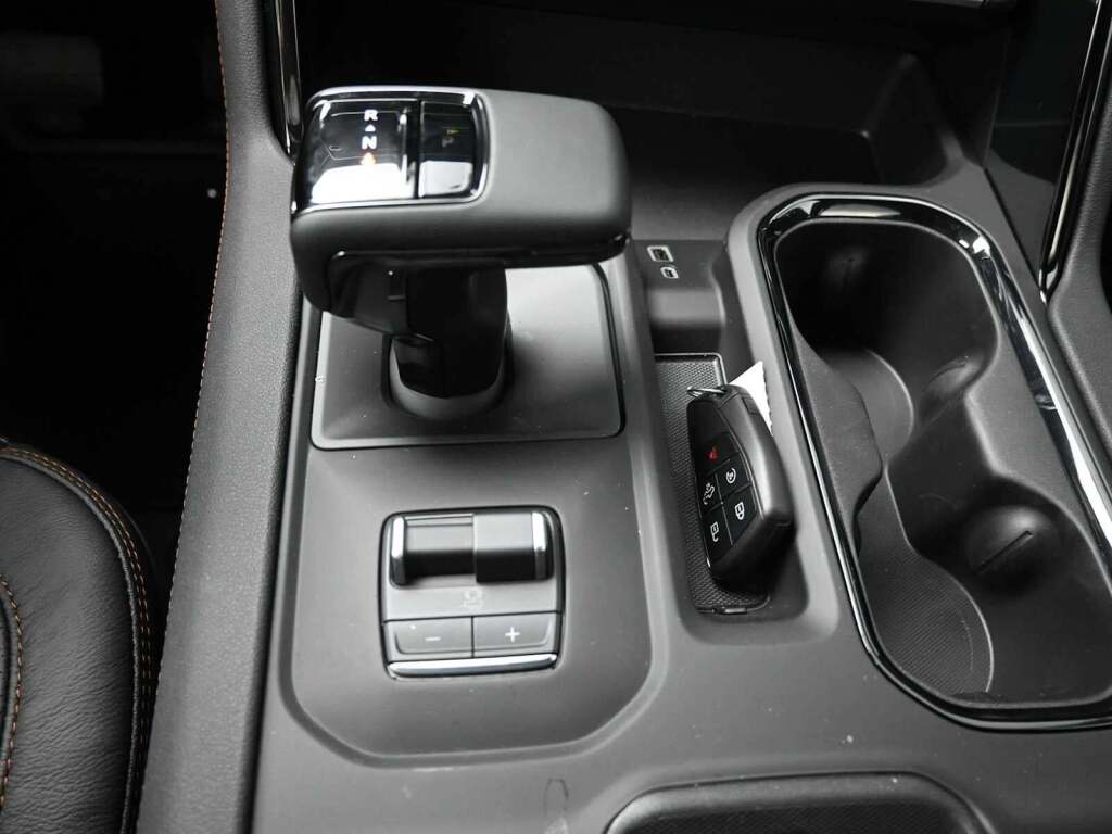 2026 GMC Sierra 1500 Crew Cab, Short Bed, AT4, 4WD