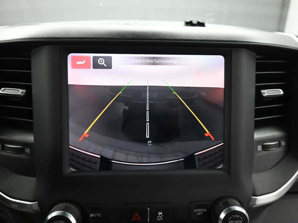 2024 Ram 3500 Big Horn Crew Cab 4x4 8' Box