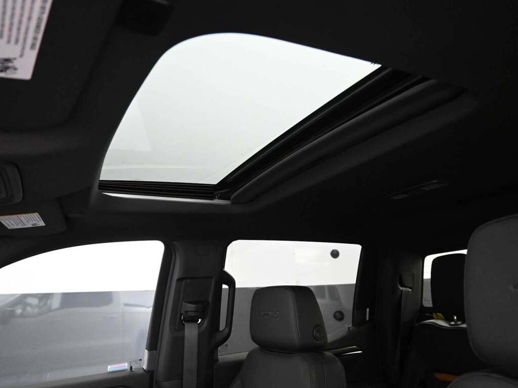 2026 GMC Sierra 1500 Crew Cab, Short Bed, AT4, 4WD