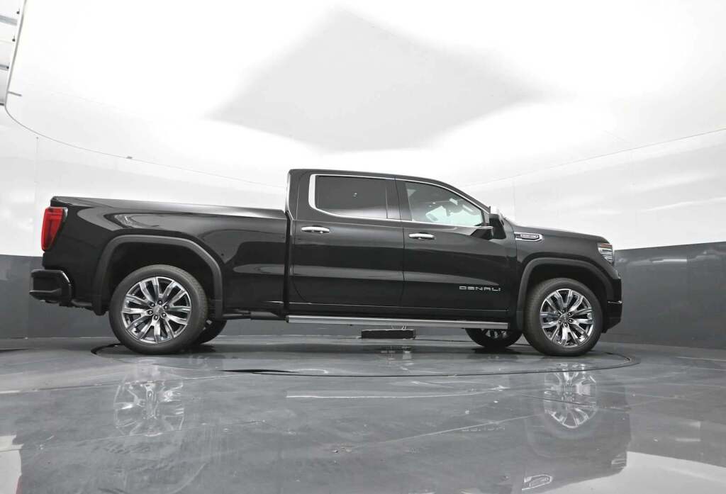 2026 GMC Sierra 1500 Crew Cab, Standard Bed, Denali, 4WD
