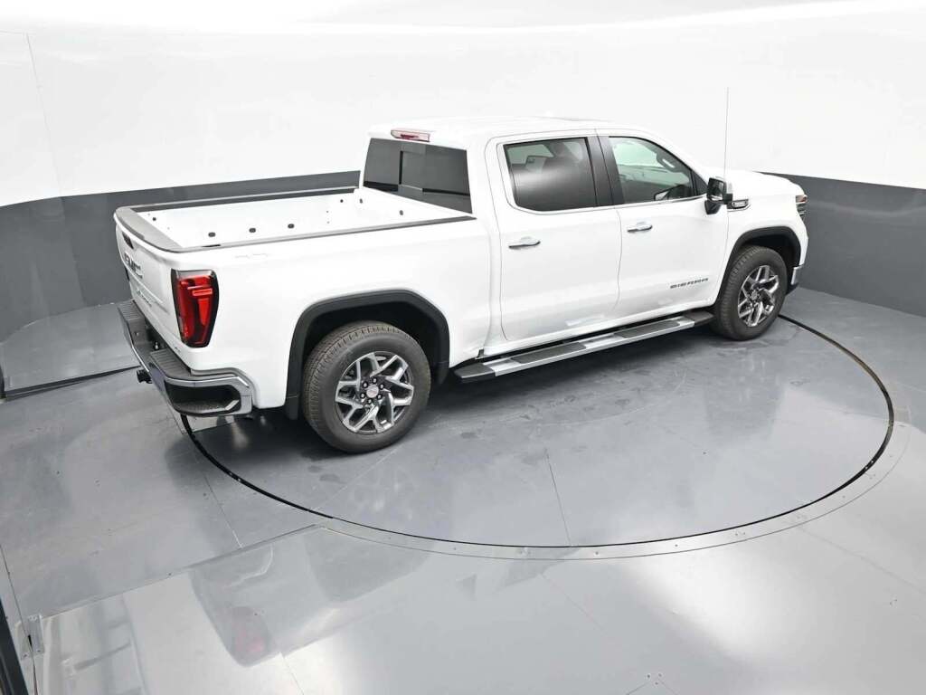 2026 GMC Sierra 1500 Crew Cab, Short Bed, SLT, 4WD