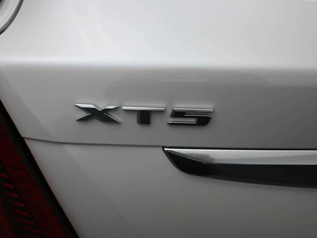 2025 Cadillac XT5 AWD Luxury