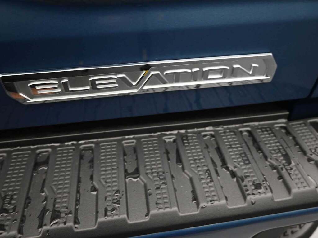 2026 GMC Sierra 1500 Crew Cab, Short Bed, Elevation, 4WD