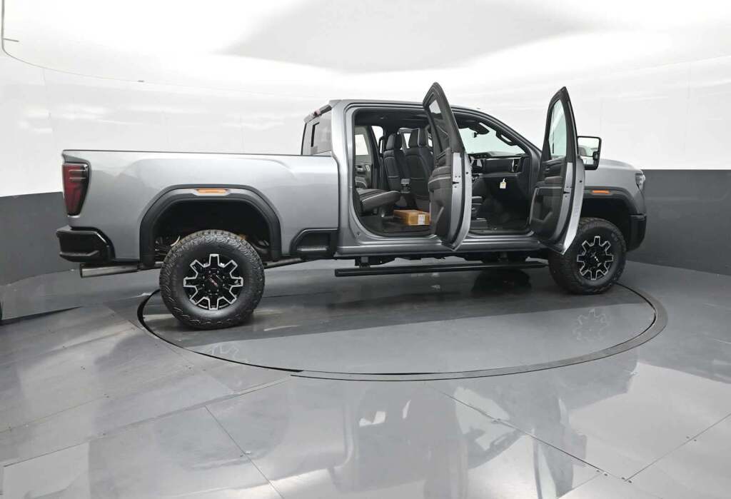 2026 GMC Sierra 2500HD Crew Cab, Standard Bed, AT4X, 4WD