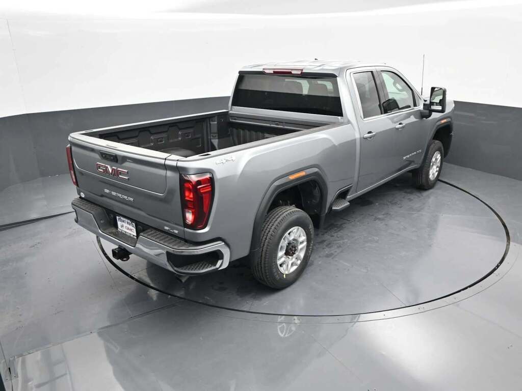 2026 GMC Sierra 2500HD Double Cab, Standard Bed, SLE, RWD