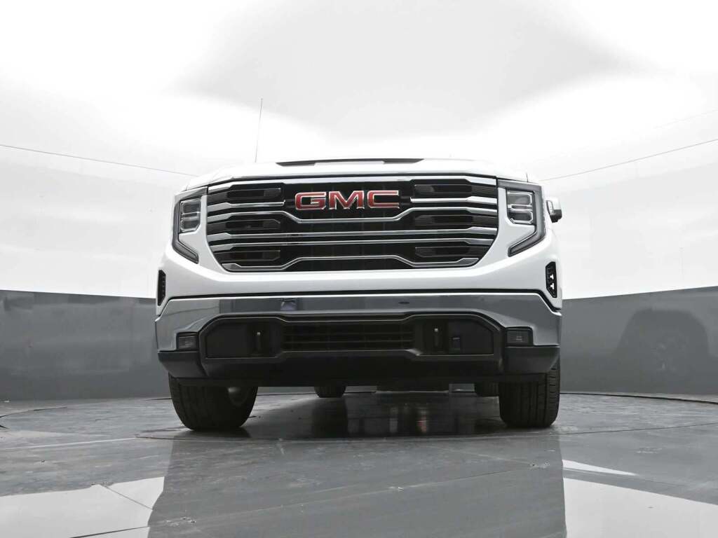 2026 GMC Sierra 1500 Crew Cab, Short Bed, SLT, 4WD