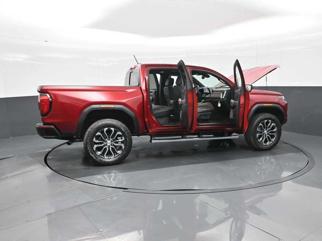 2026 GMC Canyon Denali, 4WD