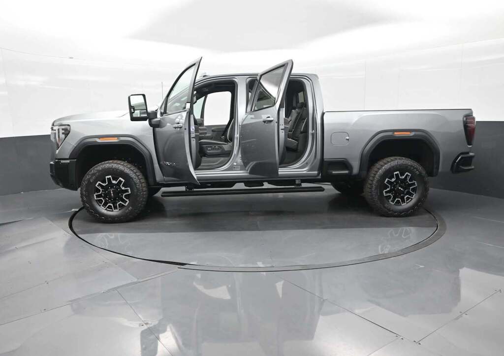 2026 GMC Sierra 2500HD Crew Cab, Standard Bed, AT4X, 4WD