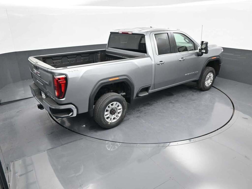 2026 GMC Sierra 2500HD Double Cab, Standard Bed, SLE, RWD