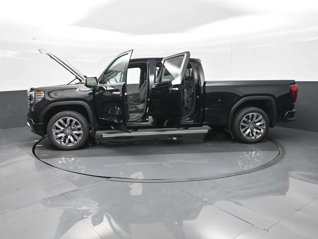 2026 GMC Sierra 1500 Crew Cab, Standard Bed, Denali, 4WD