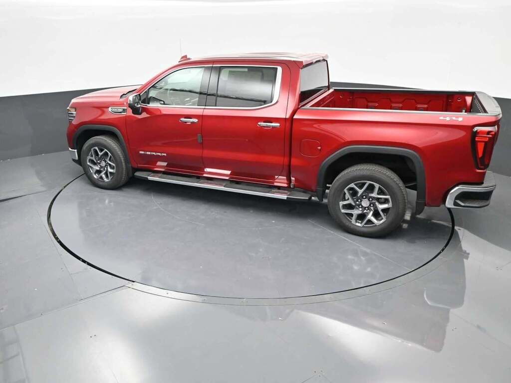 2026 GMC Sierra 1500 Crew Cab, Short Bed, SLT, 4WD