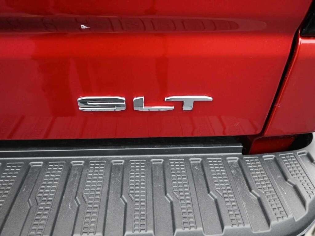 2026 GMC Sierra 1500 Crew Cab, Short Bed, SLT, 4WD