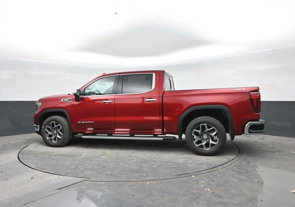 2026 GMC Sierra 1500 Crew Cab, Short Bed, SLT, 4WD