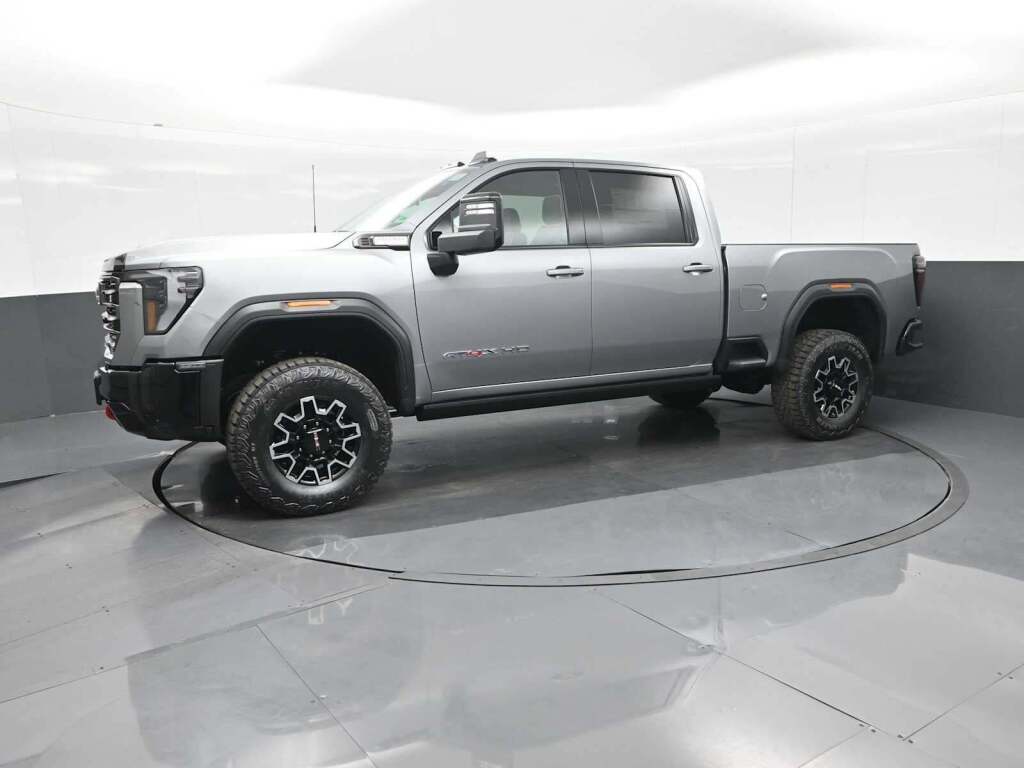 2026 GMC Sierra 2500HD Crew Cab, Standard Bed, AT4X, 4WD