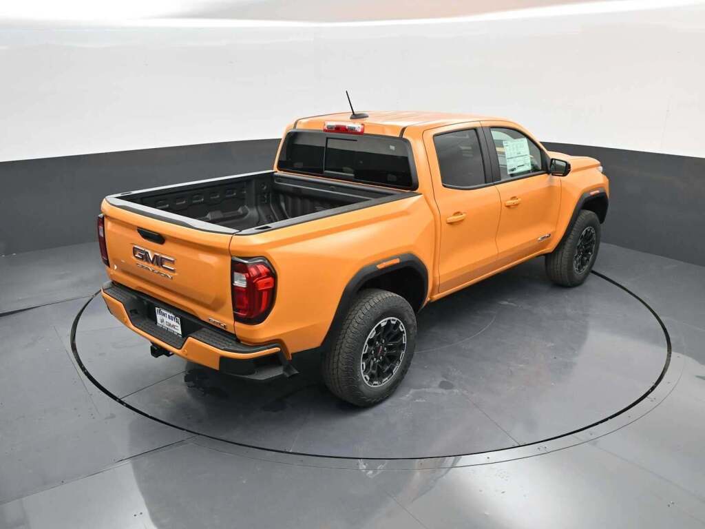 2026 GMC Canyon AT4, 4WD