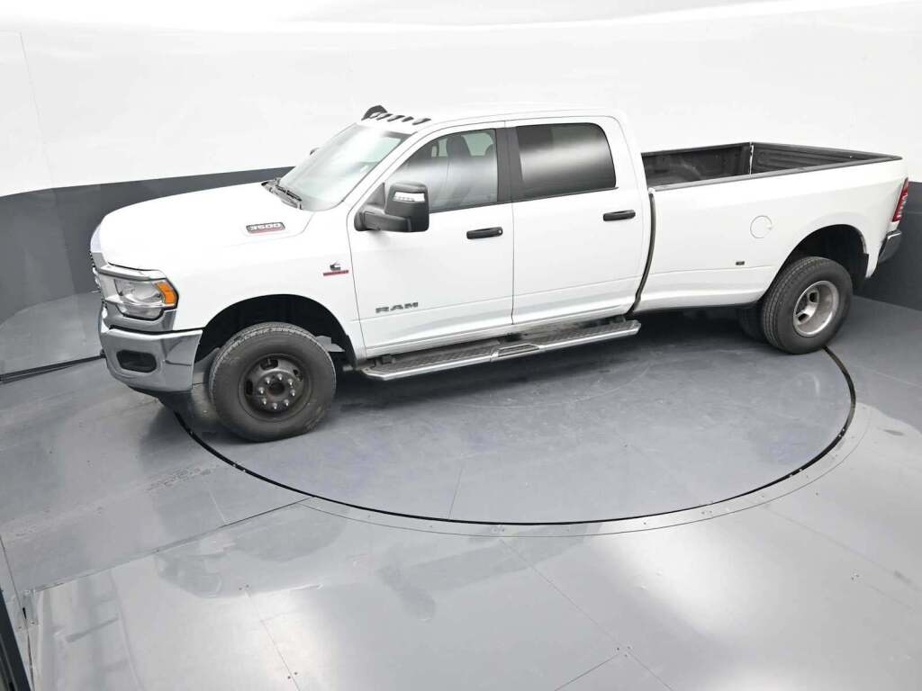 2024 Ram 3500 Big Horn Crew Cab 4x4 8' Box
