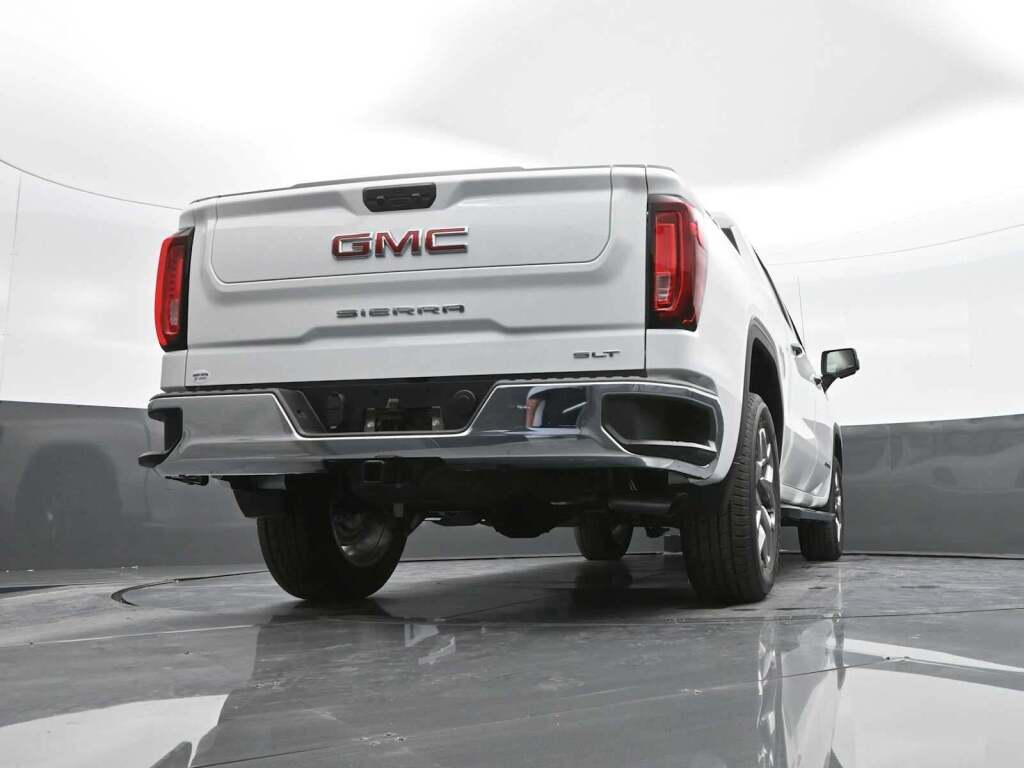 2026 GMC Sierra 1500 Crew Cab, Short Bed, SLT, 4WD