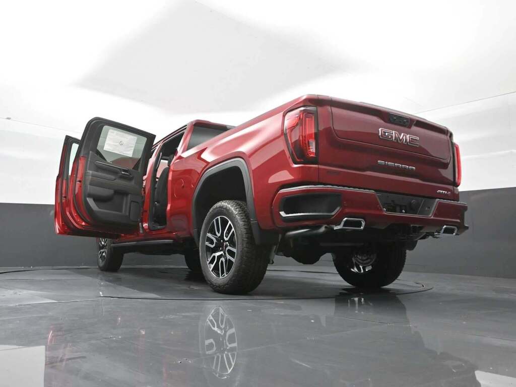 2026 GMC Sierra 1500 Crew Cab, Standard Bed, AT4, 4WD
