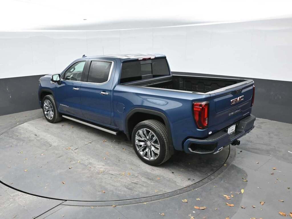 2026 GMC Sierra 1500 Crew Cab, Standard Bed, Denali, 4WD