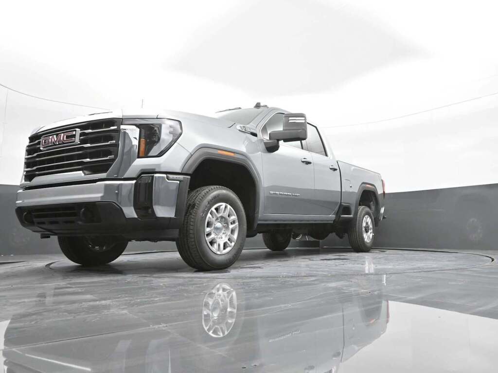 2026 GMC Sierra 2500HD Double Cab, Standard Bed, SLE, RWD