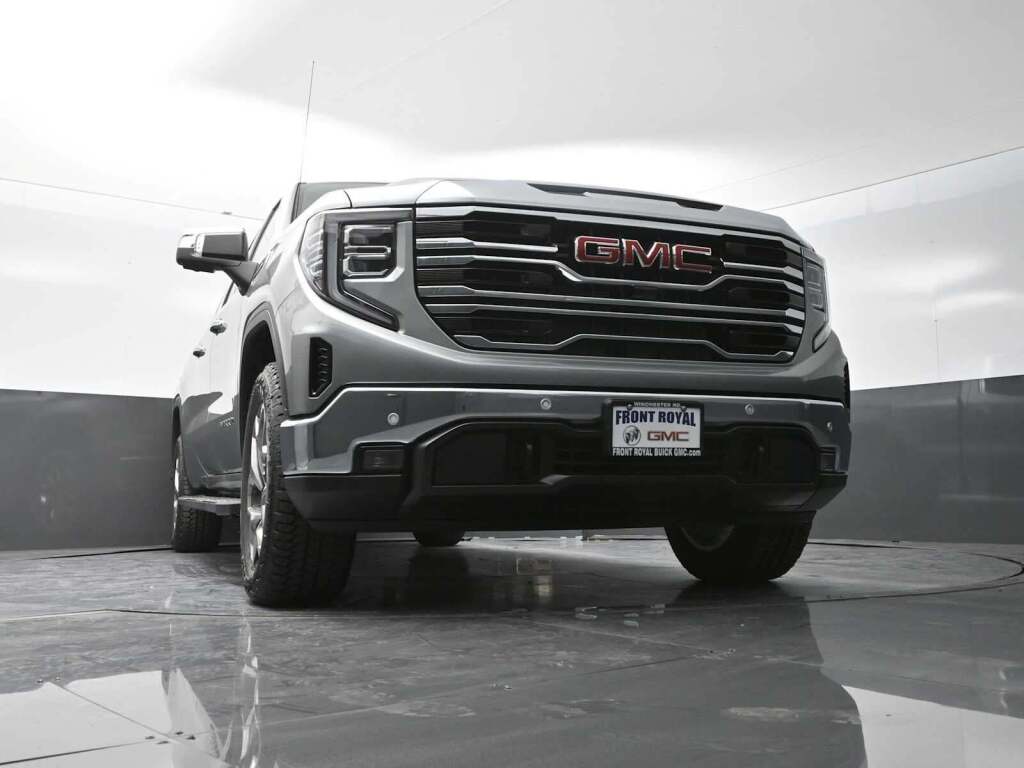 2026 GMC Sierra 1500 Crew Cab, Standard Bed, SLT, 4WD