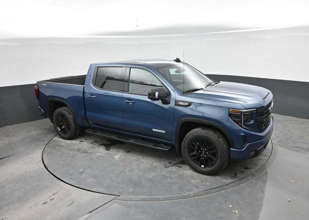 2026 GMC Sierra 1500 Crew Cab, Short Bed, Elevation, 4WD