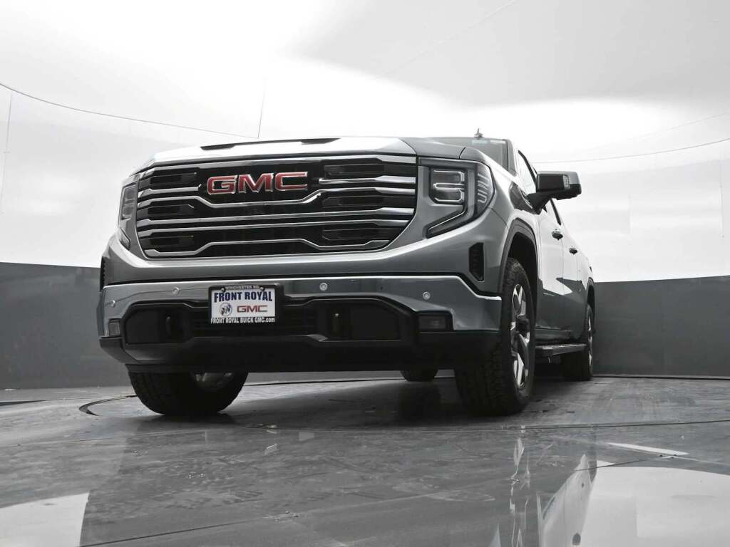 2026 GMC Sierra 1500 Crew Cab, Standard Bed, SLT, 4WD