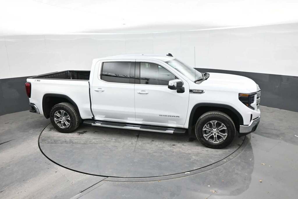 2026 GMC Sierra 1500 Crew Cab, Short Bed, SLE, 4WD