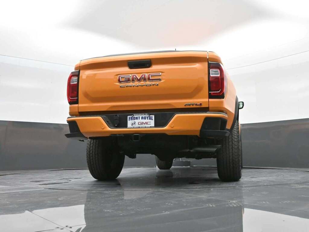 2026 GMC Canyon AT4, 4WD