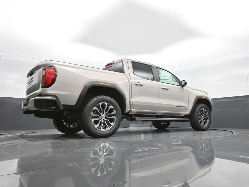 2026 GMC Canyon Denali, 4WD
