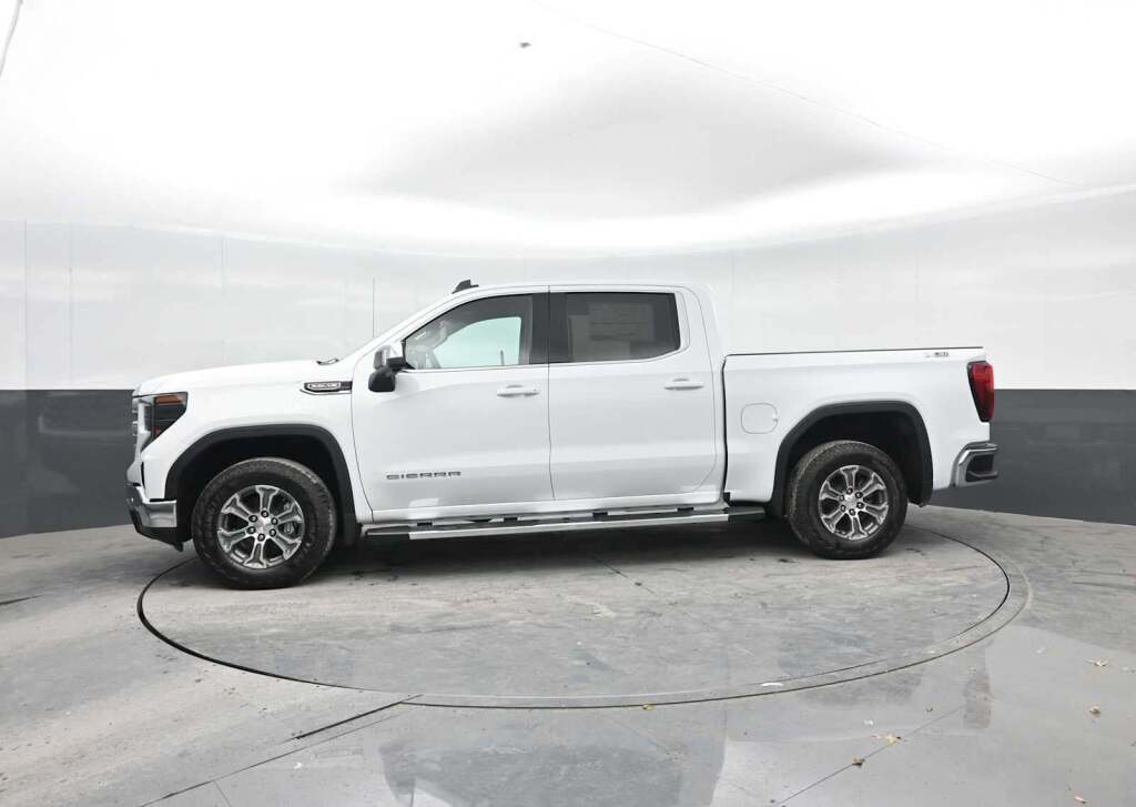 2026 GMC Sierra 1500 Crew Cab, Short Bed, SLE, 4WD