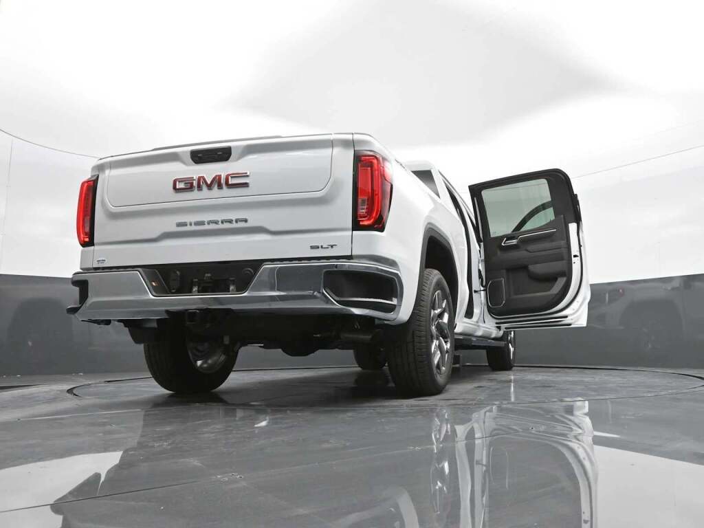 2026 GMC Sierra 1500 Crew Cab, Short Bed, SLT, 4WD