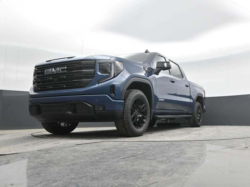 2026 GMC Sierra 1500 Crew Cab, Short Bed, Elevation, 4WD