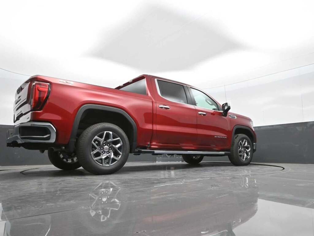 2026 GMC Sierra 1500 Crew Cab, Short Bed, SLT, 4WD