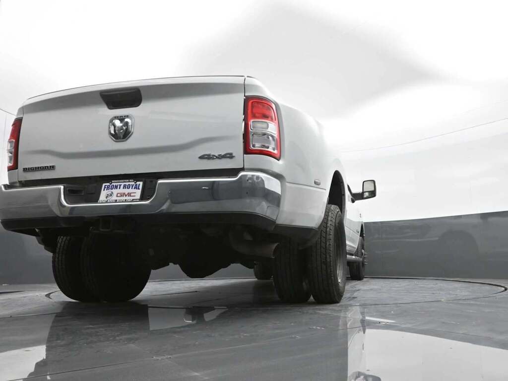 2024 Ram 3500 Big Horn Crew Cab 4x4 8' Box