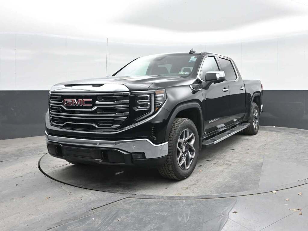 2026 GMC Sierra 1500 Crew Cab, Short Bed, SLT, 4WD