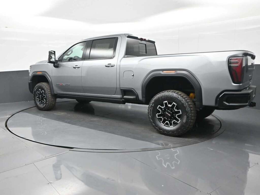 2026 GMC Sierra 2500HD Crew Cab, Standard Bed, AT4X, 4WD