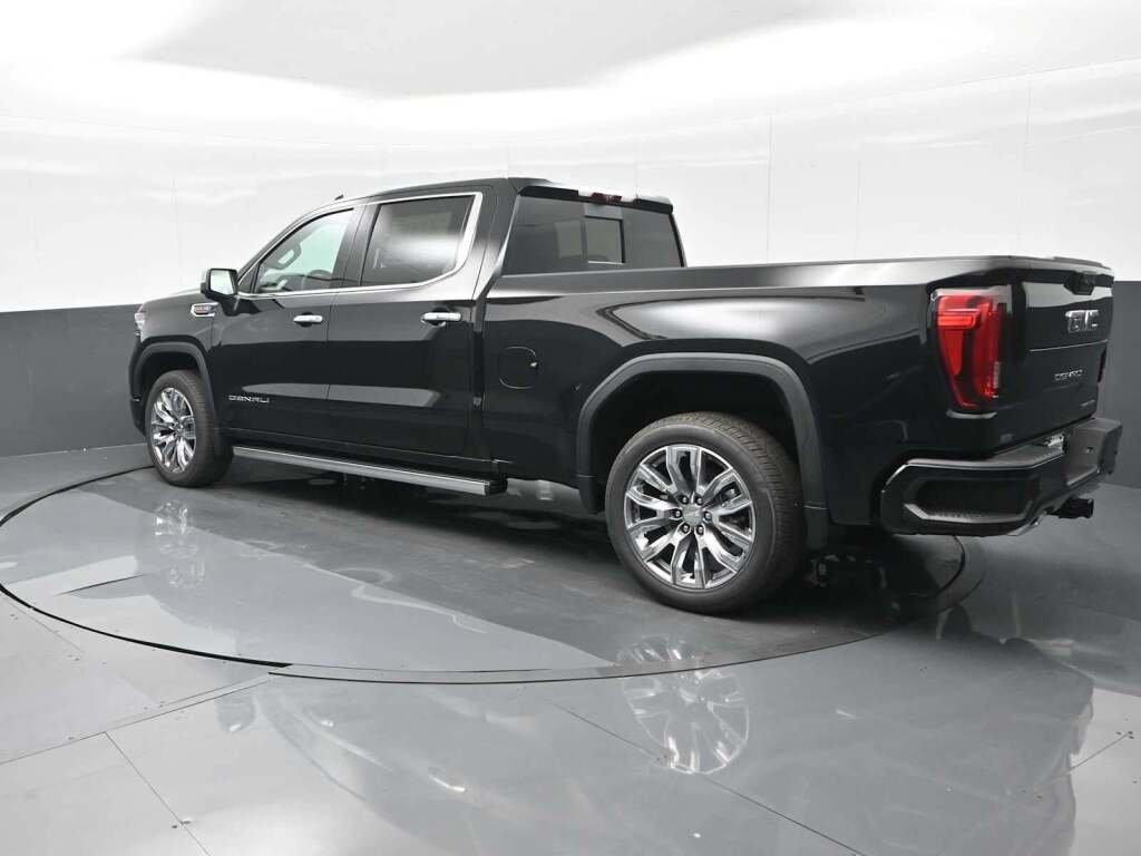 2026 GMC Sierra 1500 Crew Cab, Standard Bed, Denali, 4WD