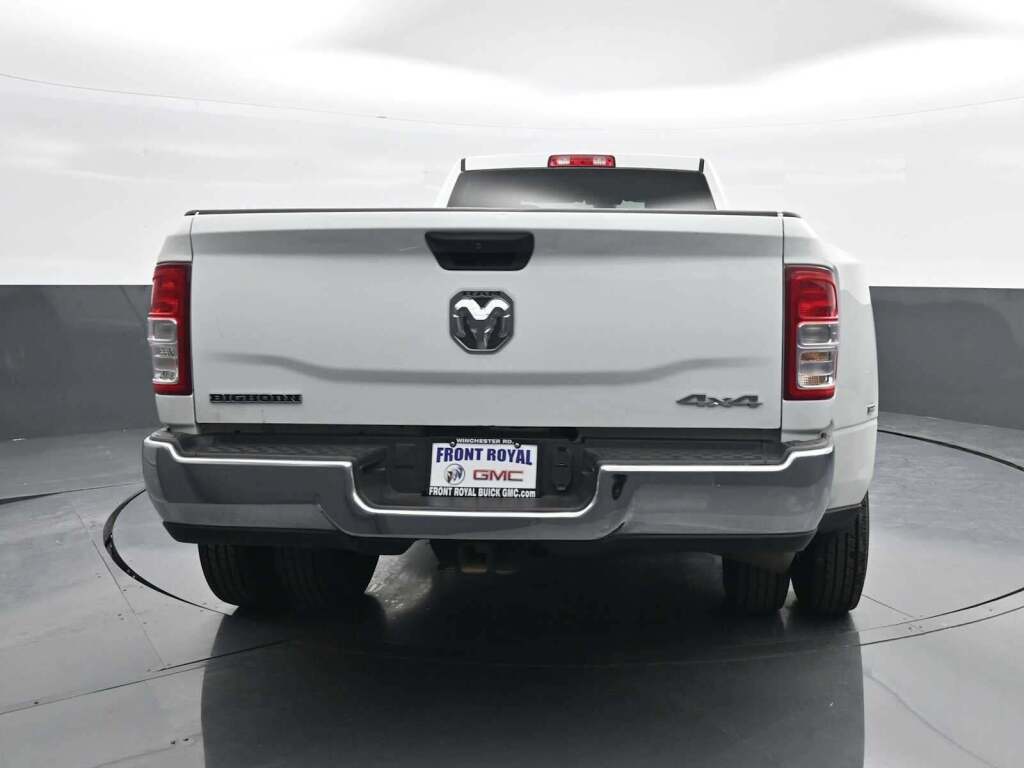 2024 Ram 3500 Big Horn Crew Cab 4x4 8' Box