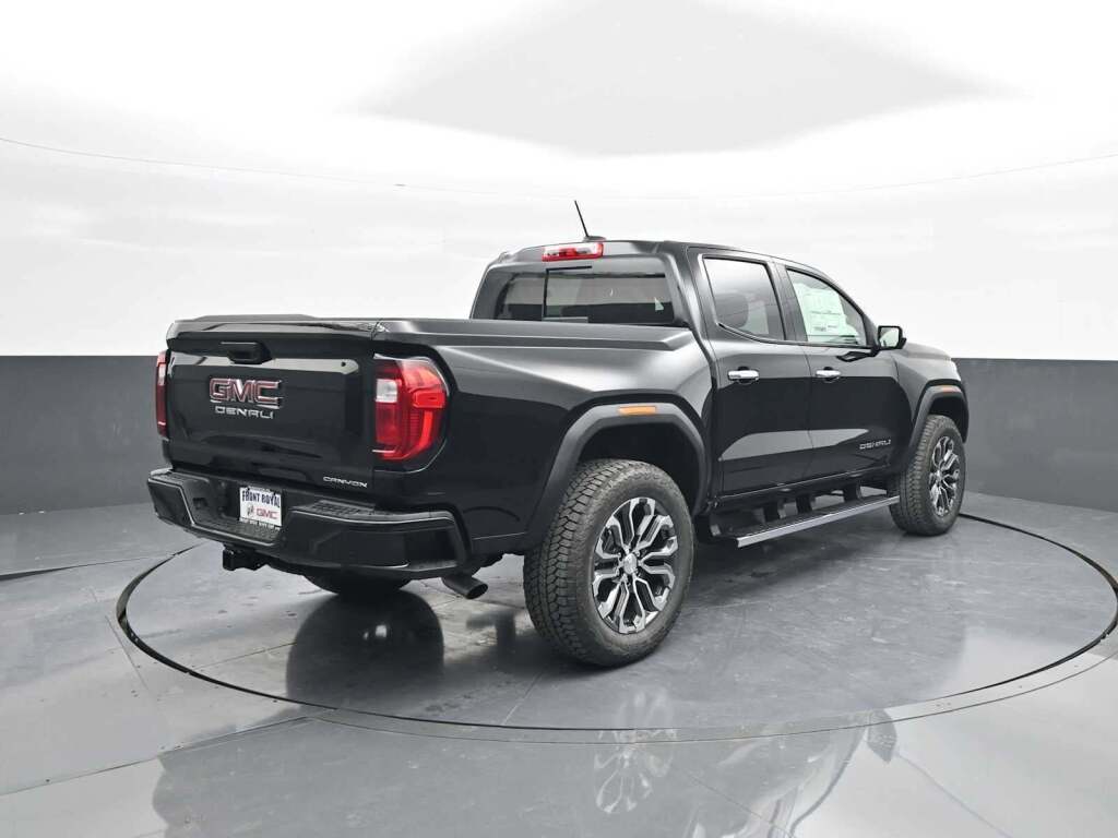 2026 GMC Canyon Denali, 4WD
