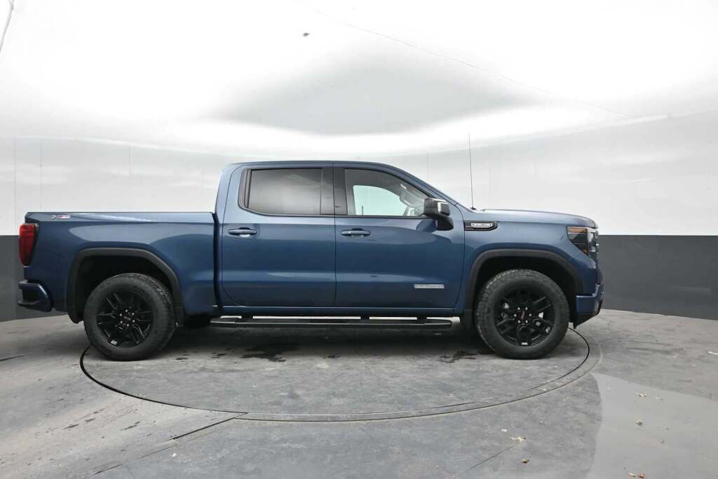 2026 GMC Sierra 1500 Crew Cab, Short Bed, Elevation, 4WD