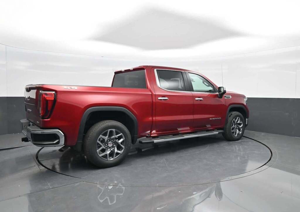 2026 GMC Sierra 1500 Crew Cab, Short Bed, SLT, 4WD