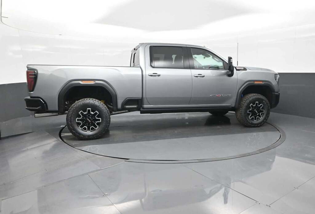 2026 GMC Sierra 2500HD Crew Cab, Standard Bed, AT4X, 4WD