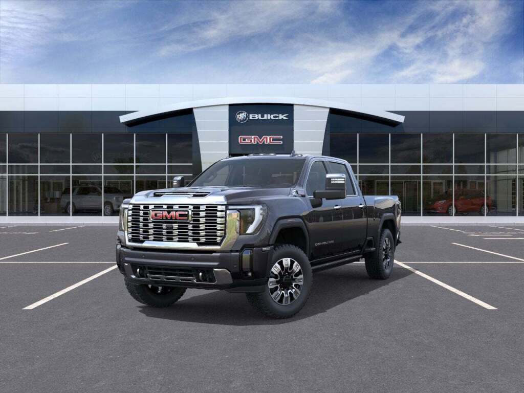 2025 GMC Sierra 2500HD 4WD Crew Cab Standard Bed Denali