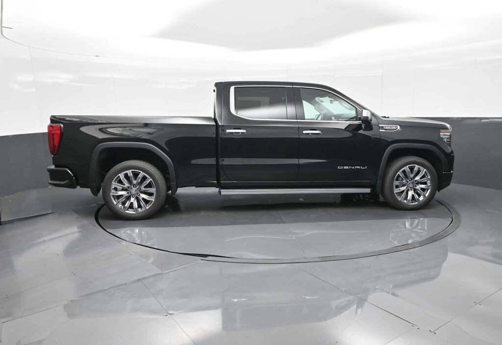 2026 GMC Sierra 1500 Crew Cab, Standard Bed, Denali, 4WD