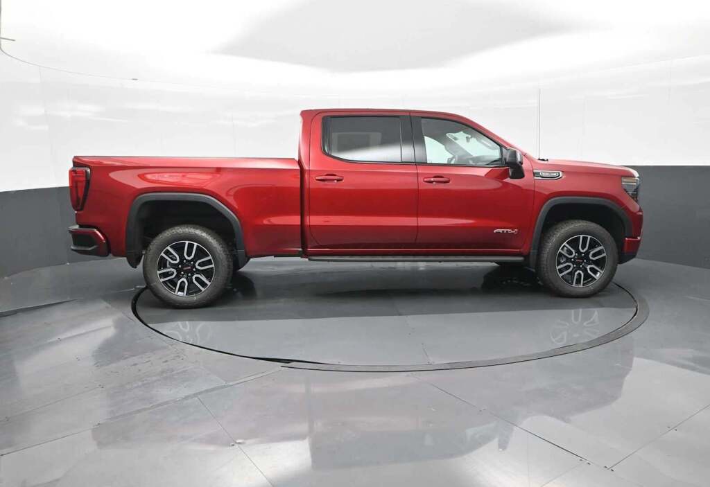 2026 GMC Sierra 1500 Crew Cab, Standard Bed, AT4, 4WD