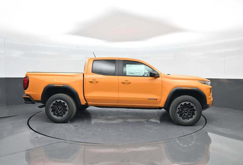 2026 GMC Canyon AT4, 4WD