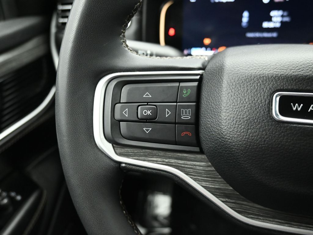 2023 Jeep Wagoneer L Series III 4x4