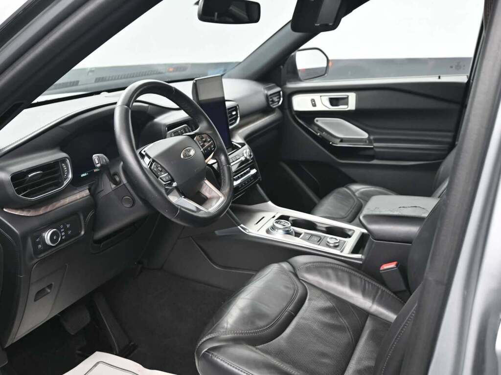 2022 Ford Explorer Platinum