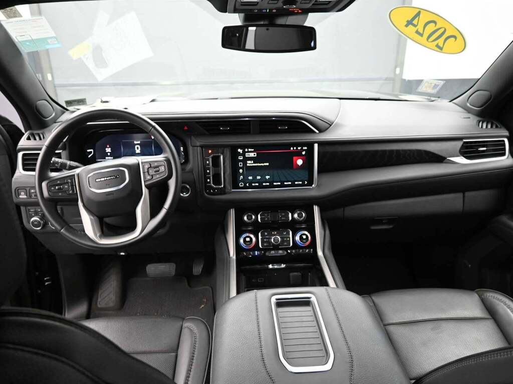 2024 GMC Yukon XL 4WD Denali